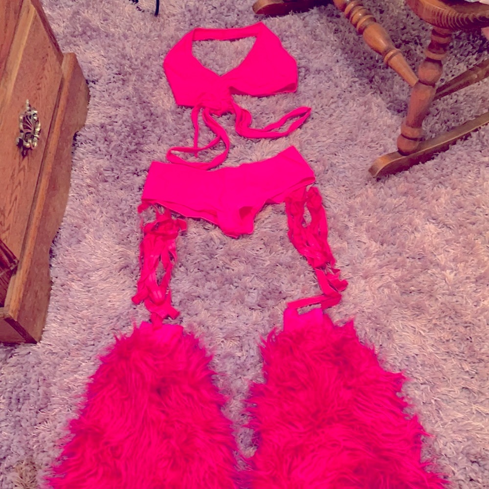 Small pink rave girl outfit